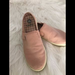 Ryka adorable pink canvas slides! 8.5 W